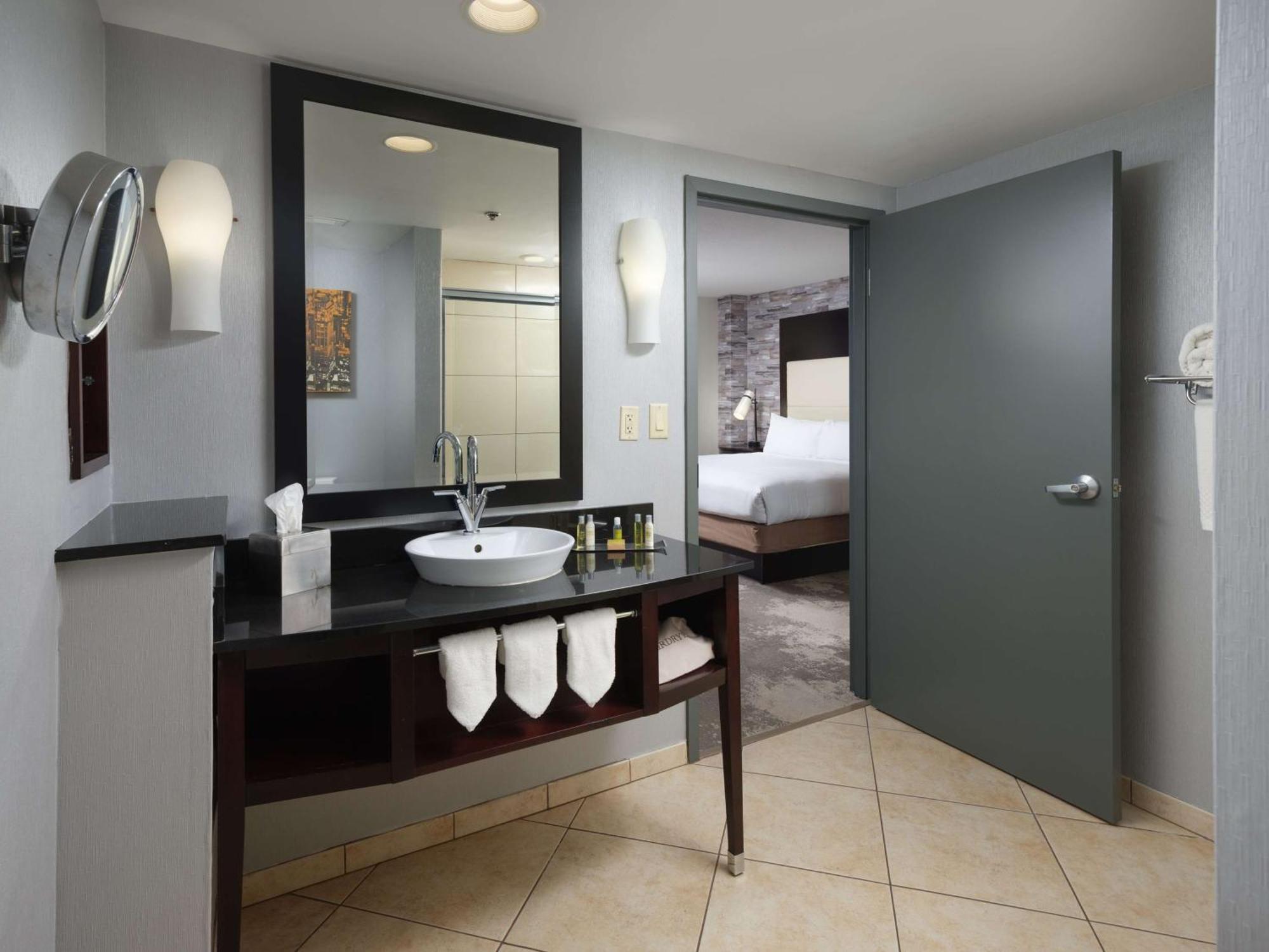 Doubletree By Hilton Hotel Chattanooga Downtown מראה חיצוני תמונה
